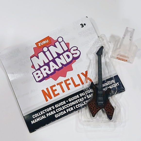 Zuru Mini Brands Netflix Stranger Things Mini Guitar - Picture 4 of 6